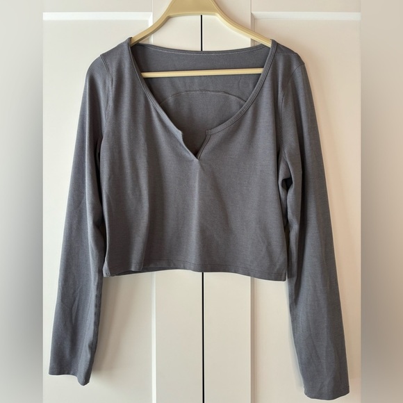 Lululemon Cropped Henley Long Sleeve - Picture 1 of 6